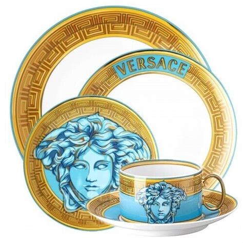 vaisselle versace medusa|why does Versace use medusa.